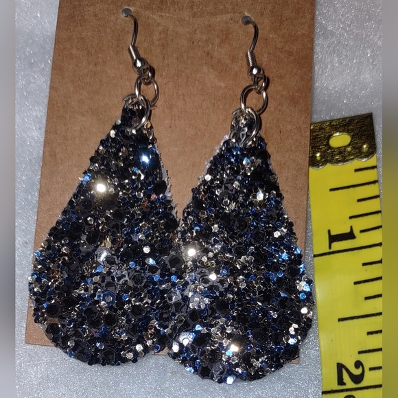 Party Glitter Teardrop-shaped Earrings - Picture 4 of 10